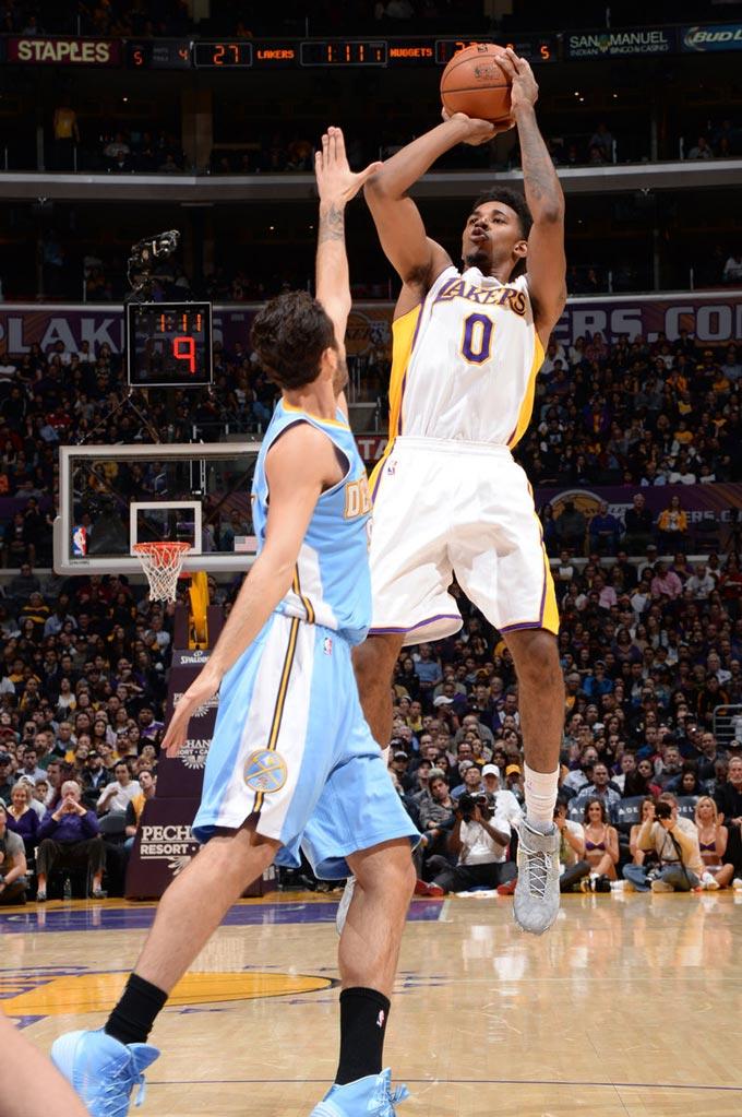 詹姆斯30 詹姆斯30